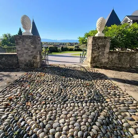 Villa Maison Exceptionnelle Le Peyret -vue Pyrenees-jardin-piscine Serres-Castet