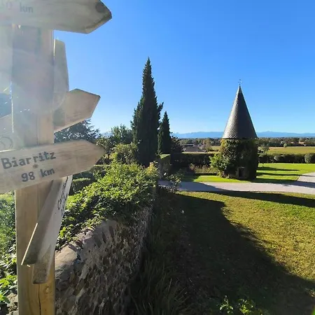 Villa Maison Exceptionnelle Le Peyret -vue Pyrenees-jardin-piscine Serres-Castet